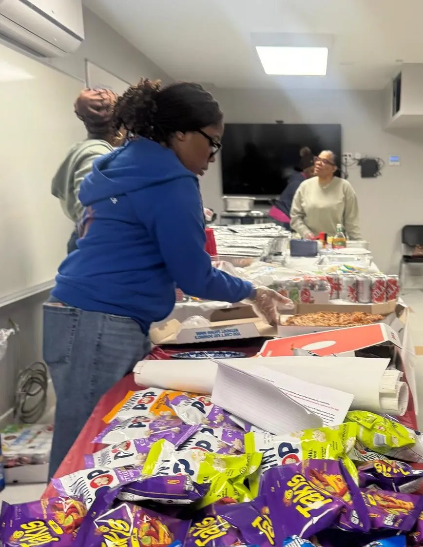 Monthly Warm Meals Program, photo 9